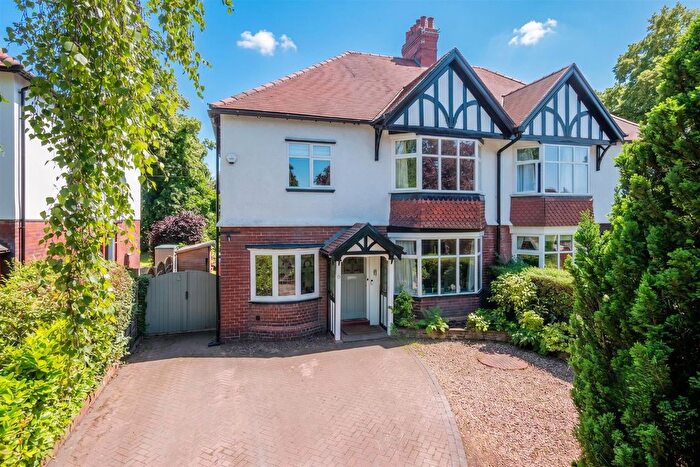 5 Bedroom Semi-Detached House For Sale In Arthog Road, Hale, WA15