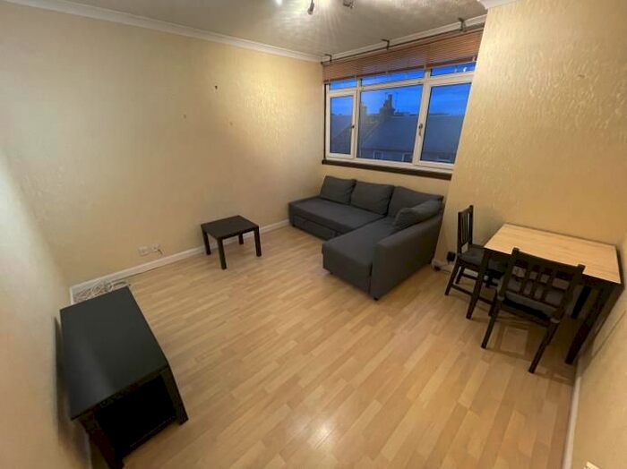 1 Bedroom Flat To Rent In Claremont Place, Aberdeen, AB10