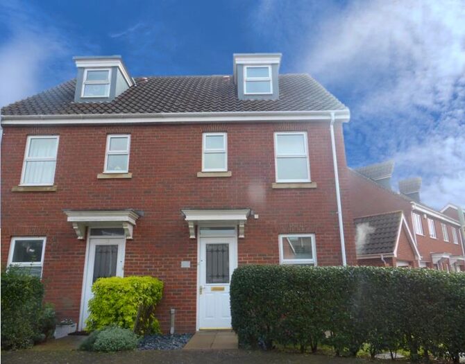 3 Bedroom Semi-Detached House To Rent In Caddow Road, Norwich, NR5