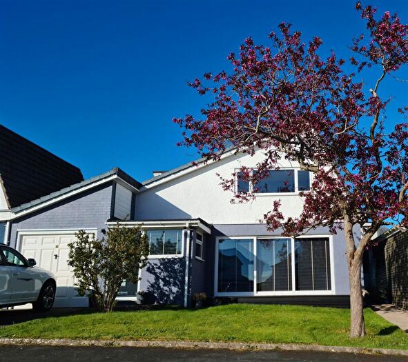 3 Bedroom Link Detached House For Sale In Bron Y Felin, Llandegfan, Menai Bridge, LL59