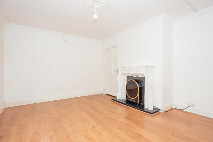 2 Bedroom Flat For Sale In Barkerland Avenue, Dumfries, DG1