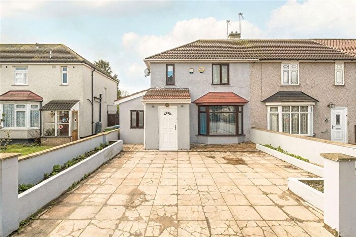 3 Bedroom Terraced House For Sale In Rochester Way, London, SE9