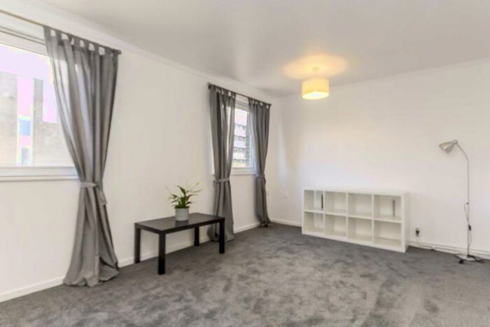 3 Bedroom Flat To Rent In Roman Road, Roman Road, E3