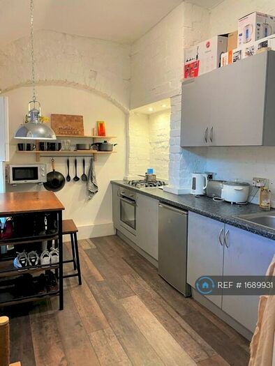 Studio To Rent In Newbould Lane, Sheffield, S10