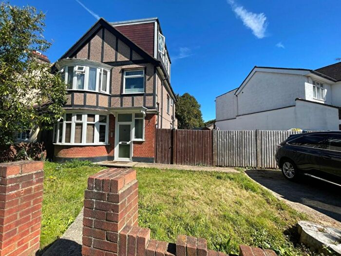 2 Bedroom Ground Maisonette To Rent In Hollycroft Avenue, Wembley, HA9