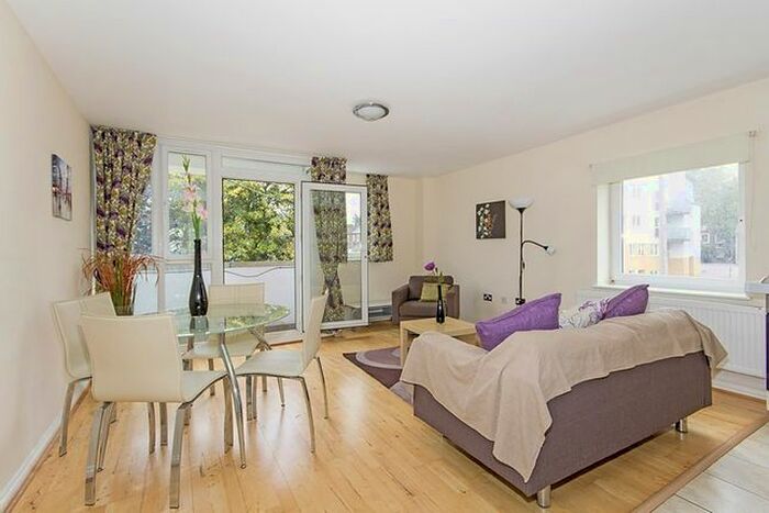 2 Bedroom Flat To Rent In St Rule Street, Nine Elms, London, SW8