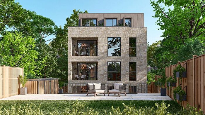 2 Bedroom Flat For Sale In Garden Apartment Lydgate Green, Lydgate Lane, Sheffield, S10