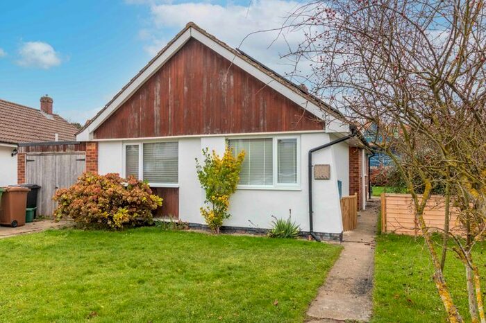3 Bedroom Detached Bungalow To Rent In Westfield Way, Charlton, Wantage OX12
