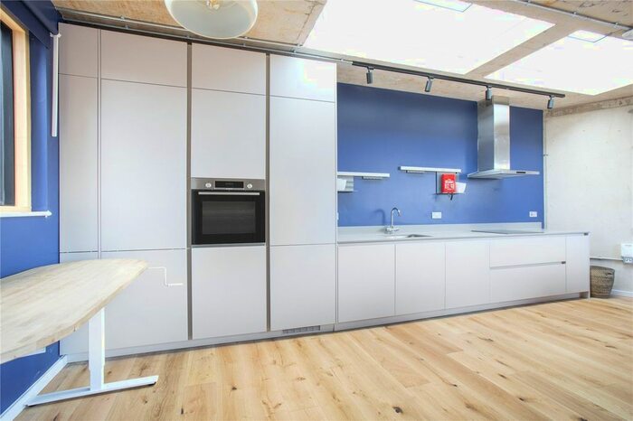 2 Bedroom Flat To Rent In Wallis Road, London, E9