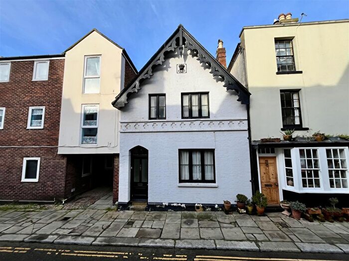 2 Bedroom End Of Terrace House For Sale In All Saints Street, Hastings, TN34