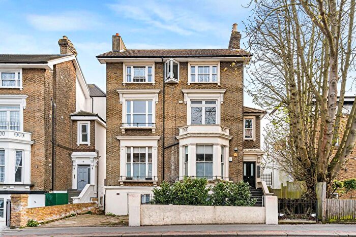 2 Bedroom Flat For Sale In Selhurst Road, London, SE25
