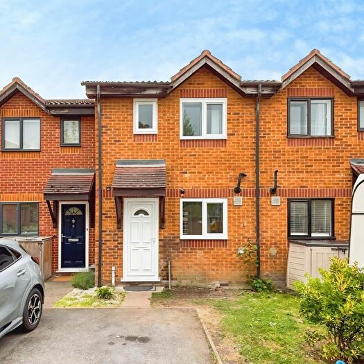 2 Bedroom Semi-Detached House To Rent In Cumberland Place London, SE6