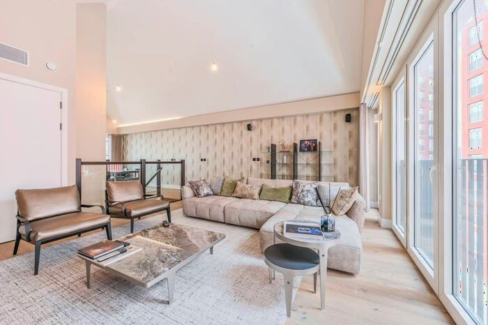 3 Bedroom Flat To Rent In Exchange Gardens, Oval, London, SW8