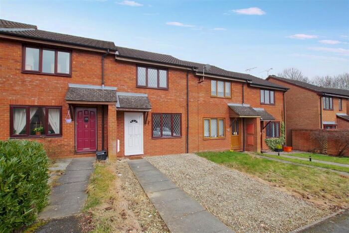 2 Bedroom Terraced House For Sale In Ascham Rd, Grange Park, SN5