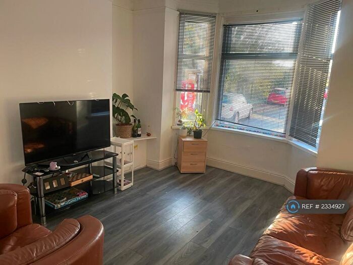 4 Bedroom Terraced House To Rent In Balmoral Road, Manchester, M14