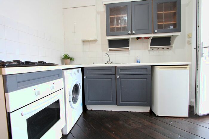 Studio To Rent In Princes Way, Wimbledon Park SW19