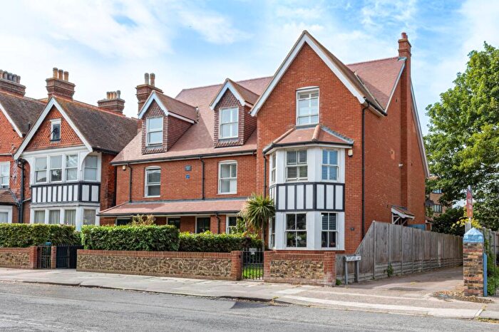4 Bedroom End Of Terrace House For Sale In Westgate Bay Avenue, Westgate-on-Sea, Kent, CT8