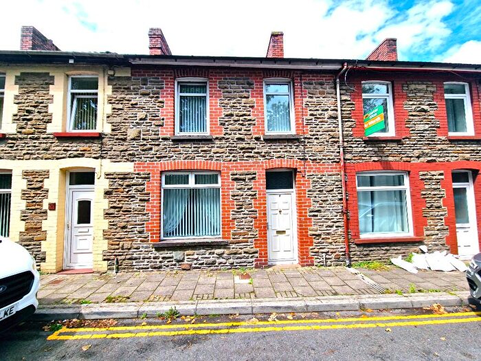 3 Bedroom Terraced House For Sale In Sir Ivor Road, Pontllanfraith, NP12