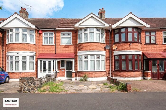 3 Bedroom Terraced House To Rent In Havering Gardens, Romford, RM6