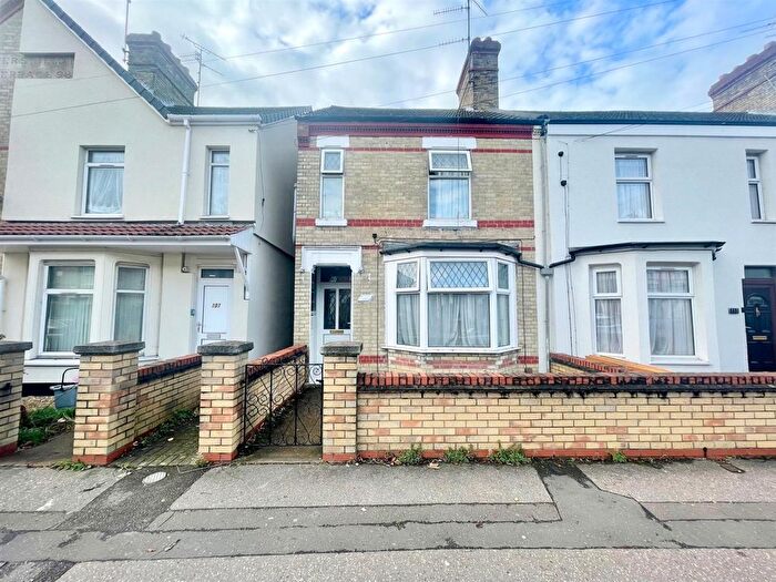 5 Bedroom Property For Sale In Granville Street, Peterborough, PE1