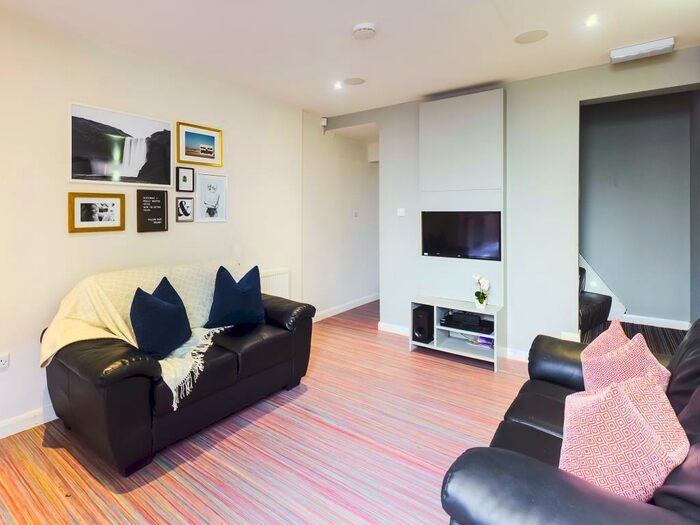 4 Bedroom Terraced House To Rent In Carlton Road, Stoke, ST4