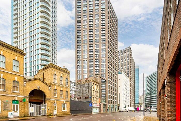 3 Bedroom Flat To Rent In Commercial Road, Aldgate, E1