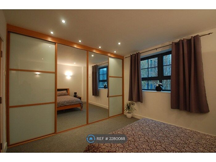 2 Bedroom Flat To Rent In Forbury Road, Reading, RG1