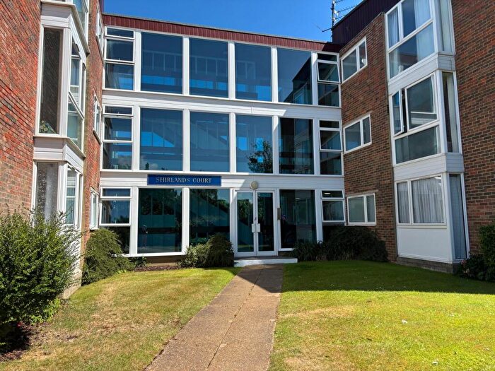 2 Bedroom Flat To Rent In Shirlands Court, Sea Avenue, Rustington, Littlehampton, BN16