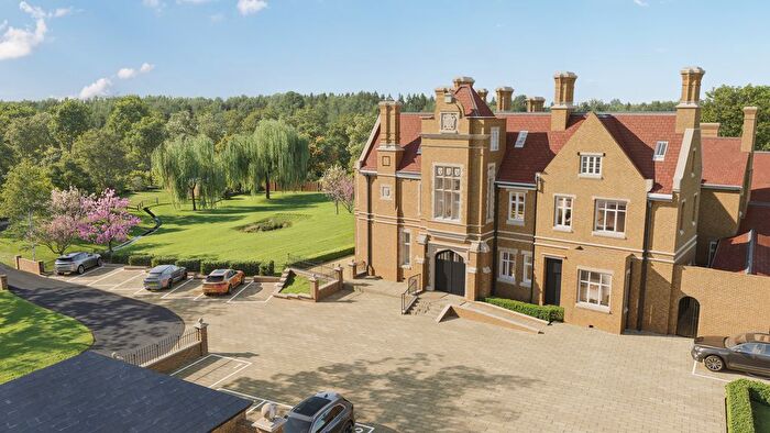 3 Bedroom Flat For Sale In Apartment, Nataly Gardens, Wick Road, Egham, TW20