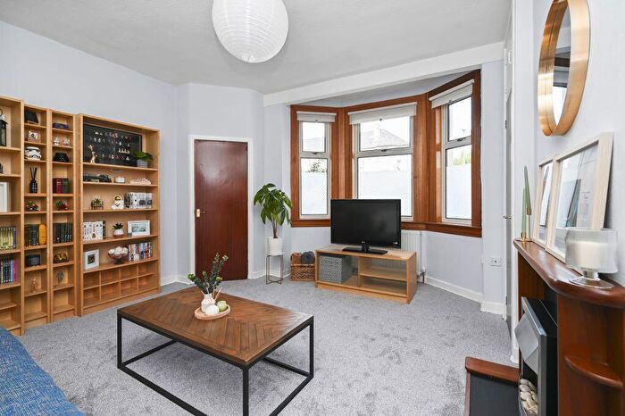 1 Bedroom Flat For Sale In / Dalmeny Street, Leith, Edinburgh, EH6