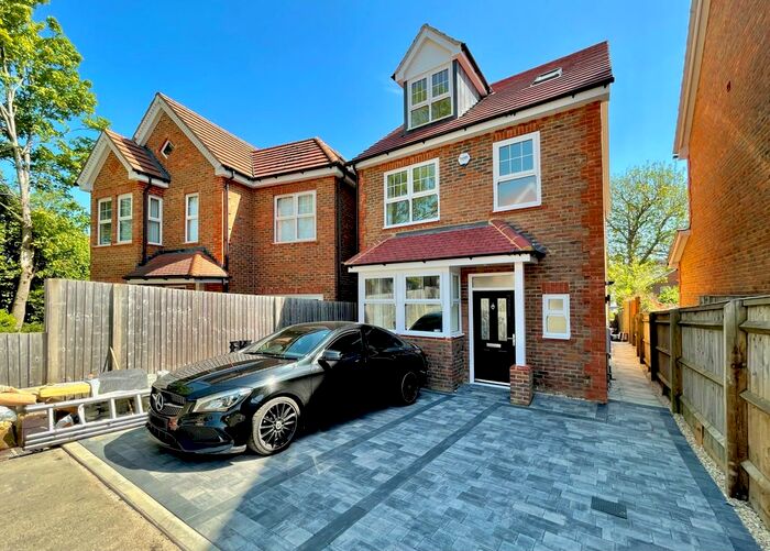 3 Bedroom Detached House To Rent In Lindo Close, Chesham, HP5