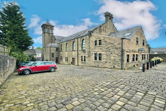 1 Bedroom Apartment To Rent In Victoria Street, Glossop, SK13
