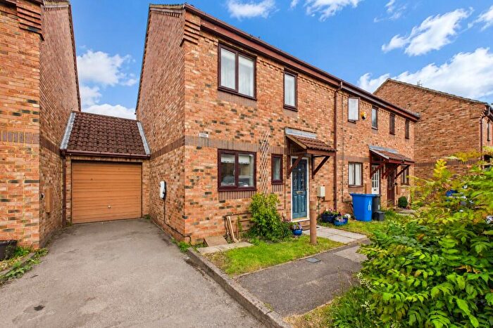3 Bedroom End Of Terrace House For Sale In Northfield Road, Maidenhead, Berkshire, SL6