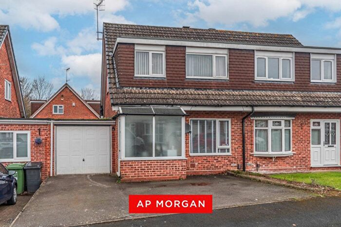 3 Bedroom Semi Detached House For Sale In Oakridge Close, Church Hill North, Redditch, B98