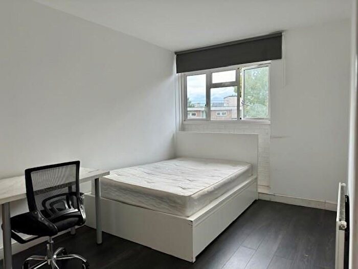 1 Bedroom Maisonette To Rent In Stepney Green, London, E1