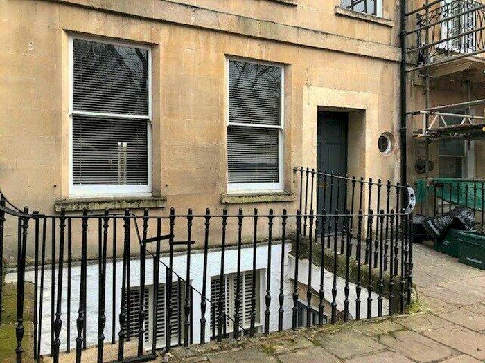 1 Bedroom Apartment To Rent In Kensington Place, Bath, Somerset, BA1