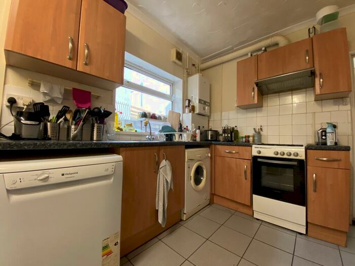 5 Bedroom Terraced House To Rent In Llantrisant Street, Cathays, CF24