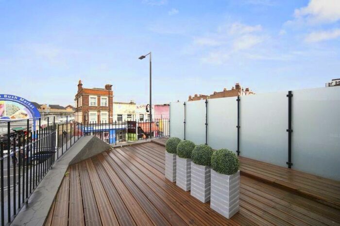 2 Bedroom Flat To Rent In Wells Road, London, W12