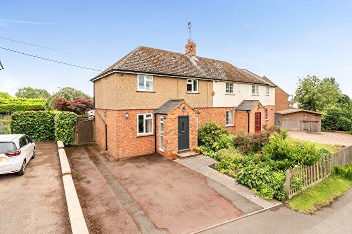 3 Bedroom Semi-Detached House For Sale In London End, Upper Boddington, Daventry, NN11