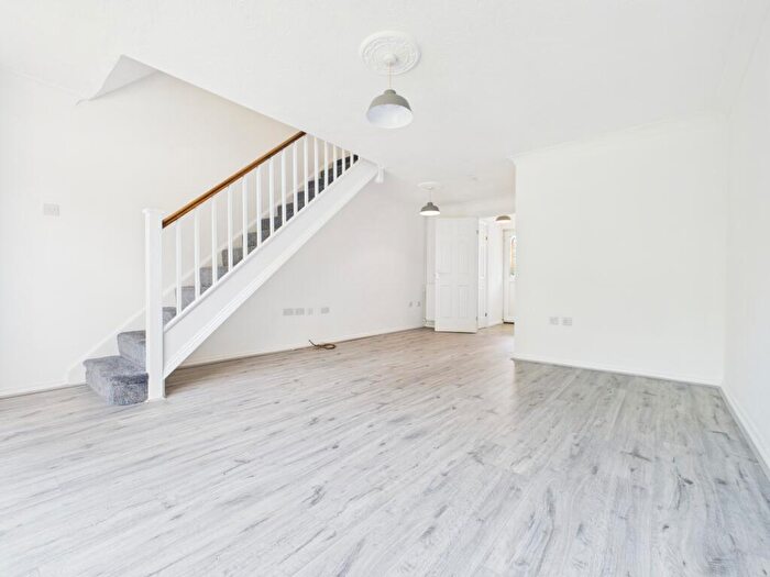 3 Bedroom Semi-Detached House To Rent In Corinthian Close, Hatch Warren, Basingstoke, RG22