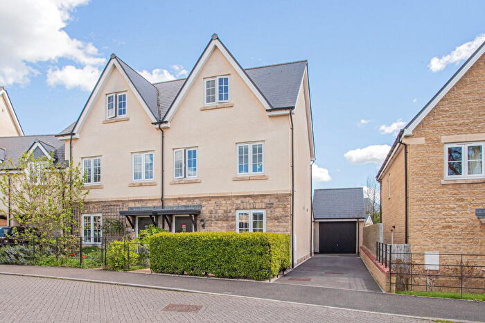 3 Bedroom Semi-Detached House For Sale In Jenner Lane, Malmesbury, SN16