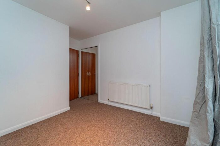 2 Bedroom Flat For Sale In Kaims Terrace, Kirkton, Livingston, EH54