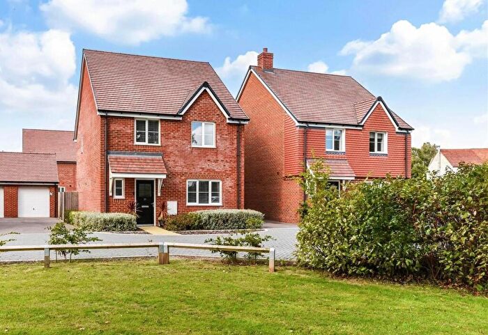 4 Bedroom Detached House For Sale In Knight Gardens, Walberton, BN18