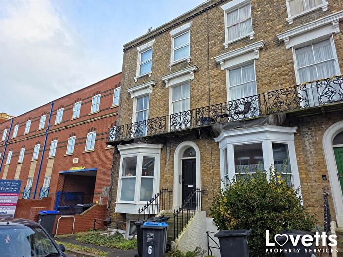 1 Bedroom Flat For Sale In Westbrook Gardens, Margate, CT9