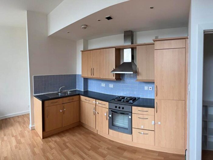 1 Bedroom Flat To Rent In Treadwell Mills, City Centre, Bradford, BD1