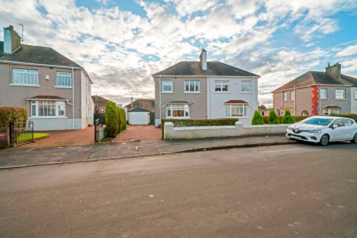 3 Bedroom Semi-Detached House For Sale In Weirwood Avenue, Garrowhill, G69