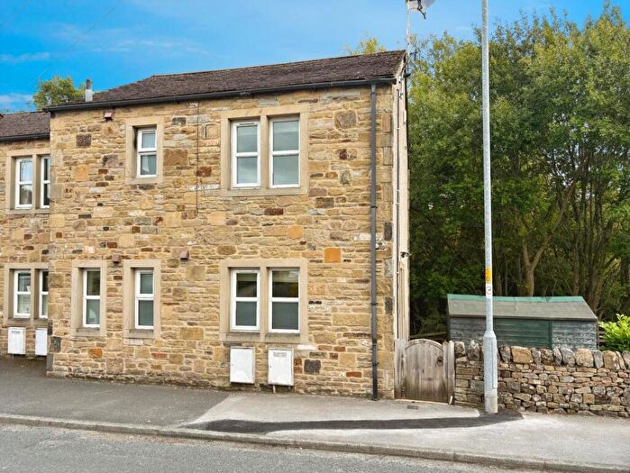3 Bedroom Town House For Sale In Otley Road, Skipton, BD23