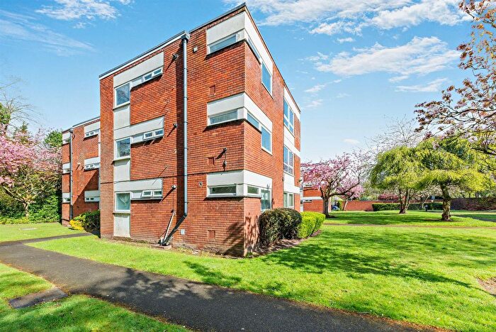 2 Bedroom Flat For Sale In Wheeleys Road, Birmingham, B15