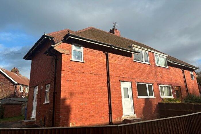 3 Bedroom Semi-Detached House To Rent In Woodland Place, Scarborough, YO12
