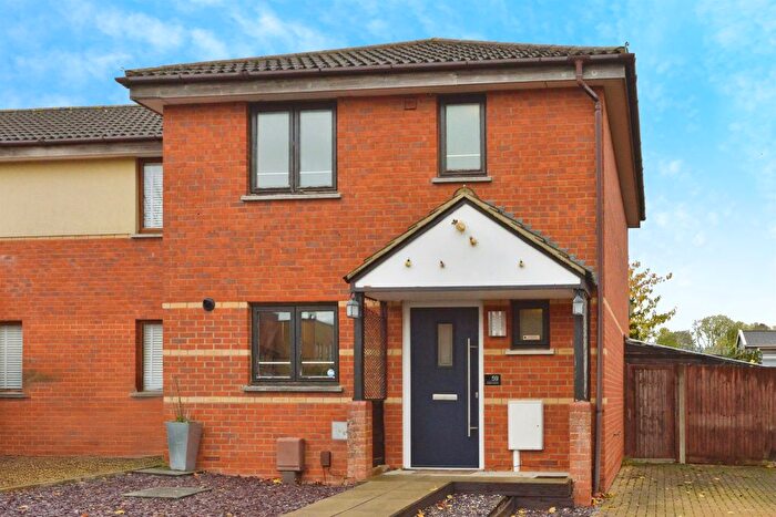 2 Bedroom End Terrace House For Sale In Coles Avenue, Leadenhall, Milton Keynes, MK6